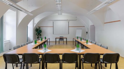 Učebna Přízemí 2 (až 40 míst)